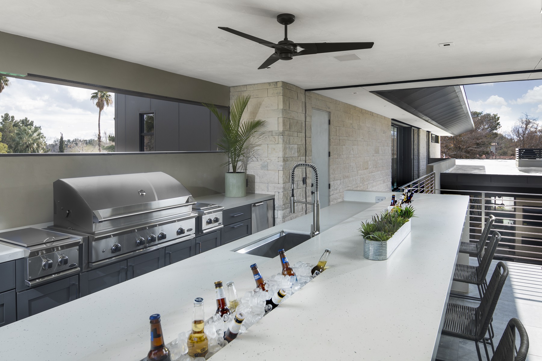 Outdoor kitchens become entertainment hubs